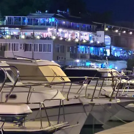 Zenta Split