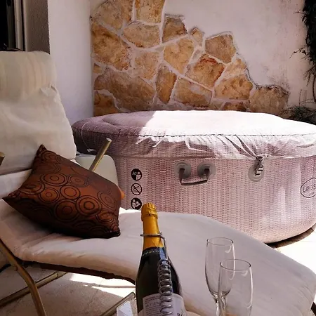 Zenta Apartment