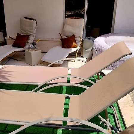 Zenta Apartment *