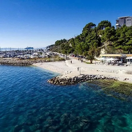 Zenta Split